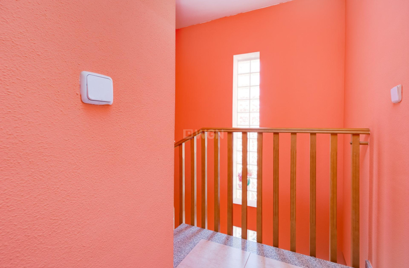 Odsprzedaż - Villa - Orihuela Costa - PAU 8