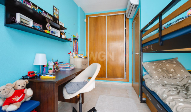 Odsprzedaż - Villa - Orihuela Costa - PAU 8