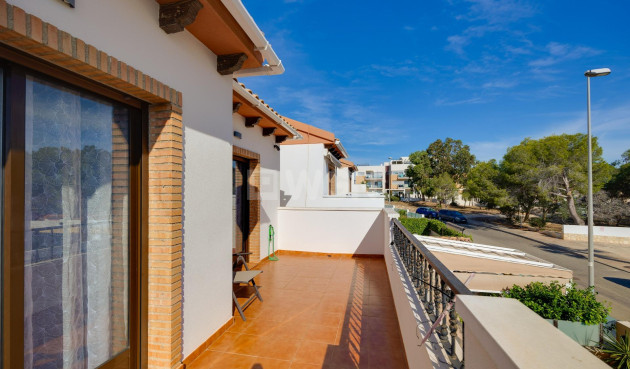 Odsprzedaż - Villa - Orihuela Costa - PAU 8
