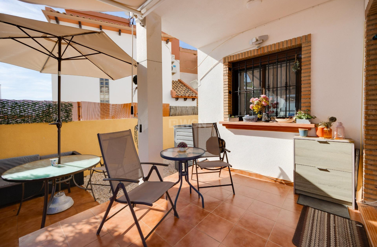 Odsprzedaż - Villa - Orihuela Costa - PAU 8