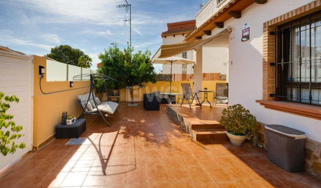 Odsprzedaż - Villa - Orihuela Costa - PAU 8