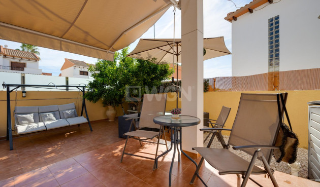 Odsprzedaż - Villa - Orihuela Costa - PAU 8