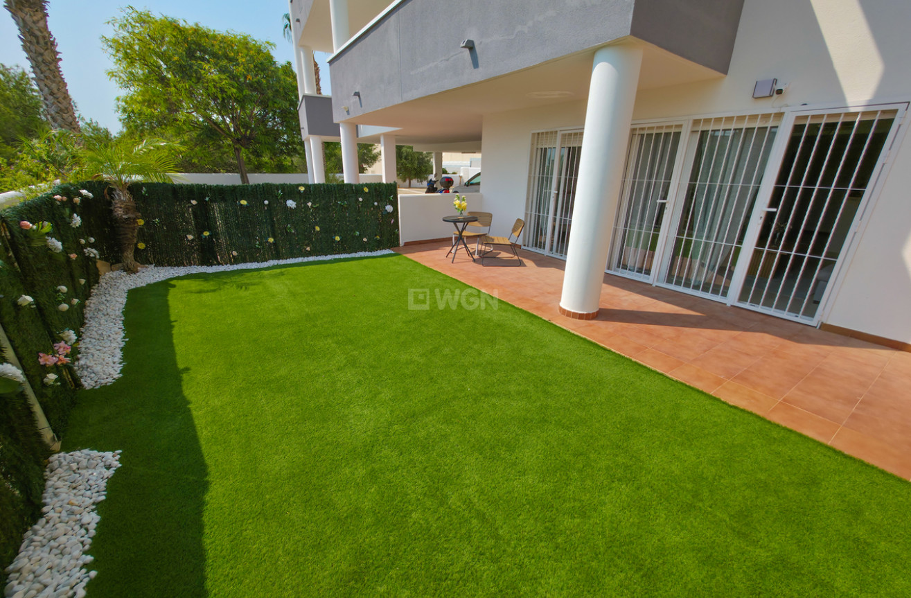 Resale - Apartment / flat - Villamartin - Costa Blanca