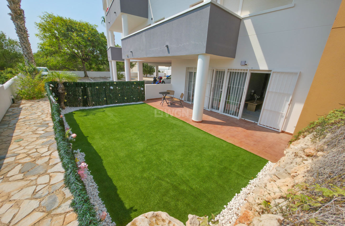 Resale - Apartment / flat - Villamartin - Costa Blanca