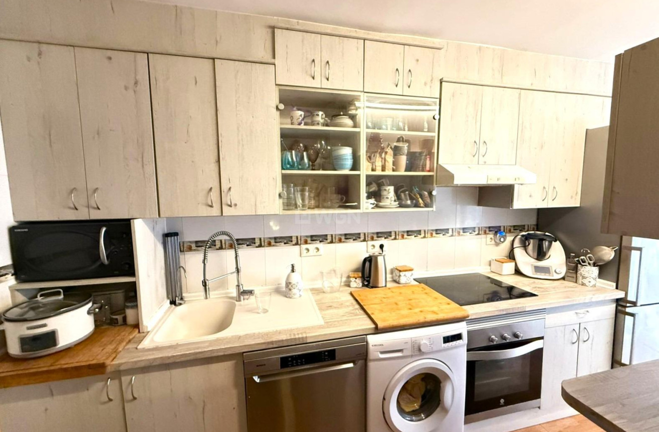 Odsprzedaż - Kamienica - Torrevieja - Centro