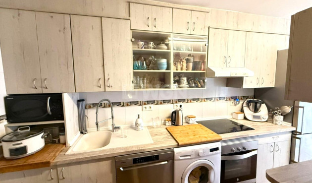 Odsprzedaż - Kamienica - Torrevieja - Centro