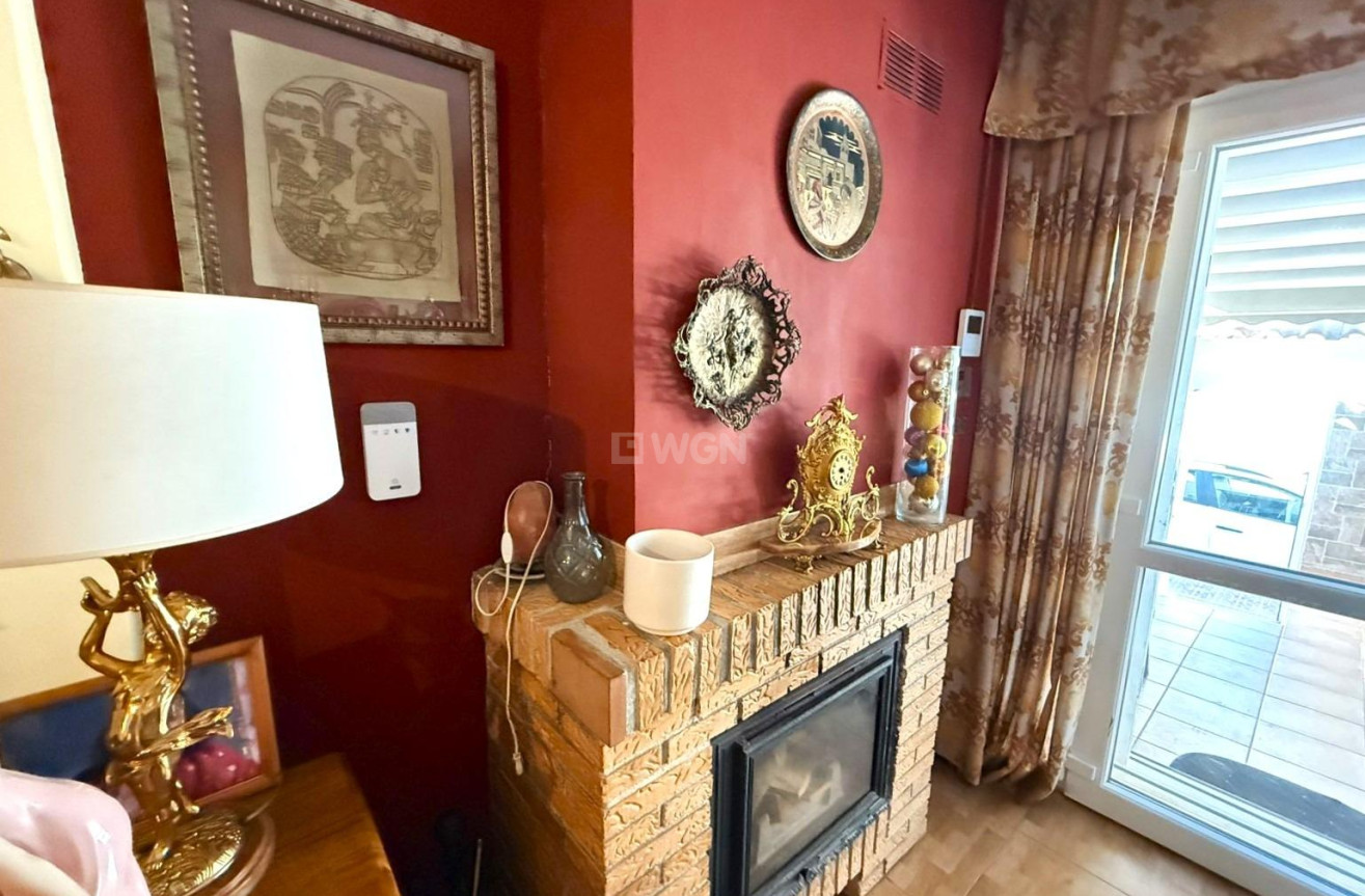 Odsprzedaż - Kamienica - Torrevieja - Centro