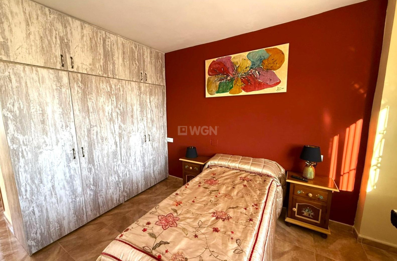 Odsprzedaż - Kamienica - Torrevieja - Centro