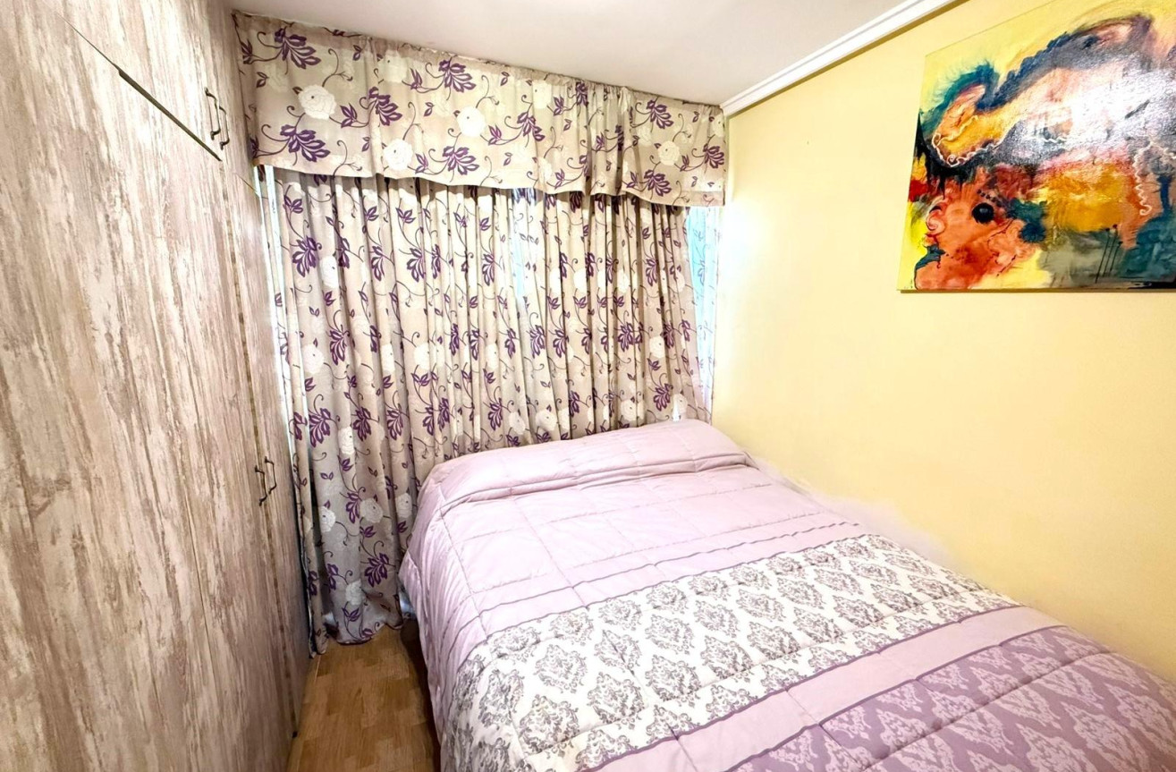 Odsprzedaż - Kamienica - Torrevieja - Centro