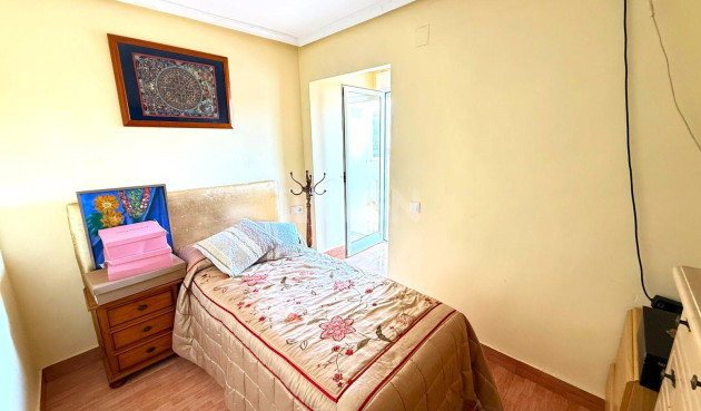 Odsprzedaż - Kamienica - Torrevieja - Centro