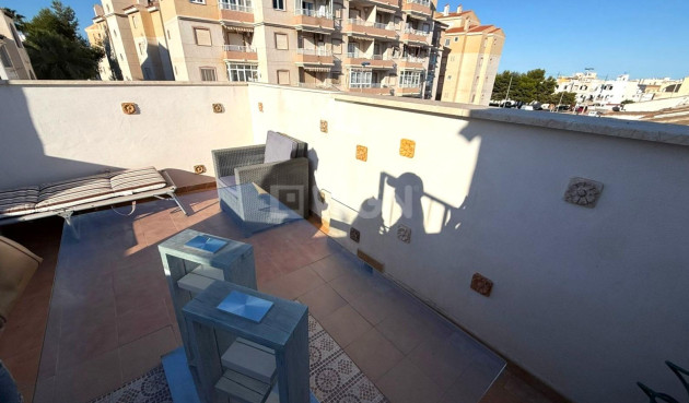 Odsprzedaż - Kamienica - Torrevieja - Centro