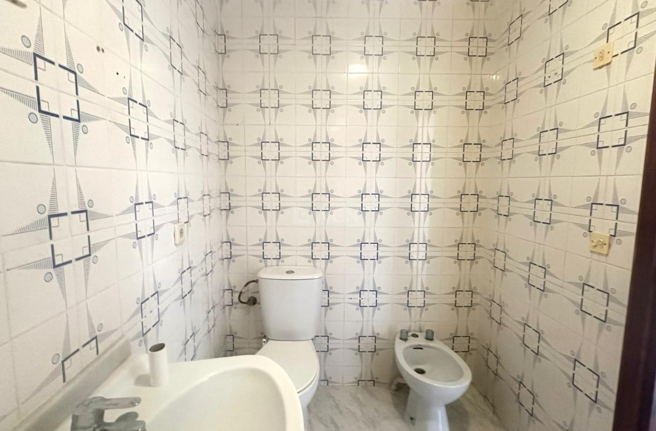 Resale - Apartment / flat - Torrevieja - Estacion De Autobuses