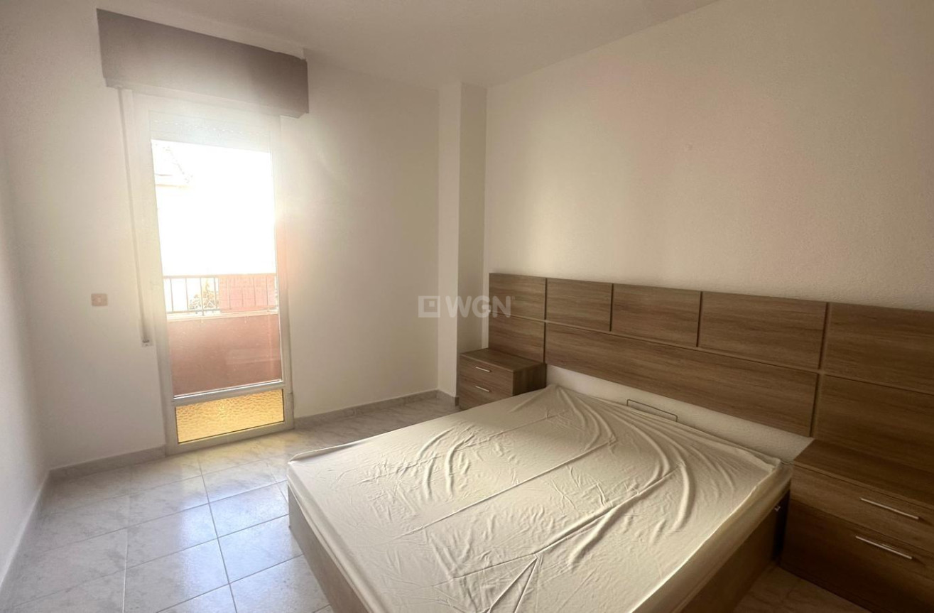 Resale - Apartment / flat - Torrevieja - Estacion De Autobuses
