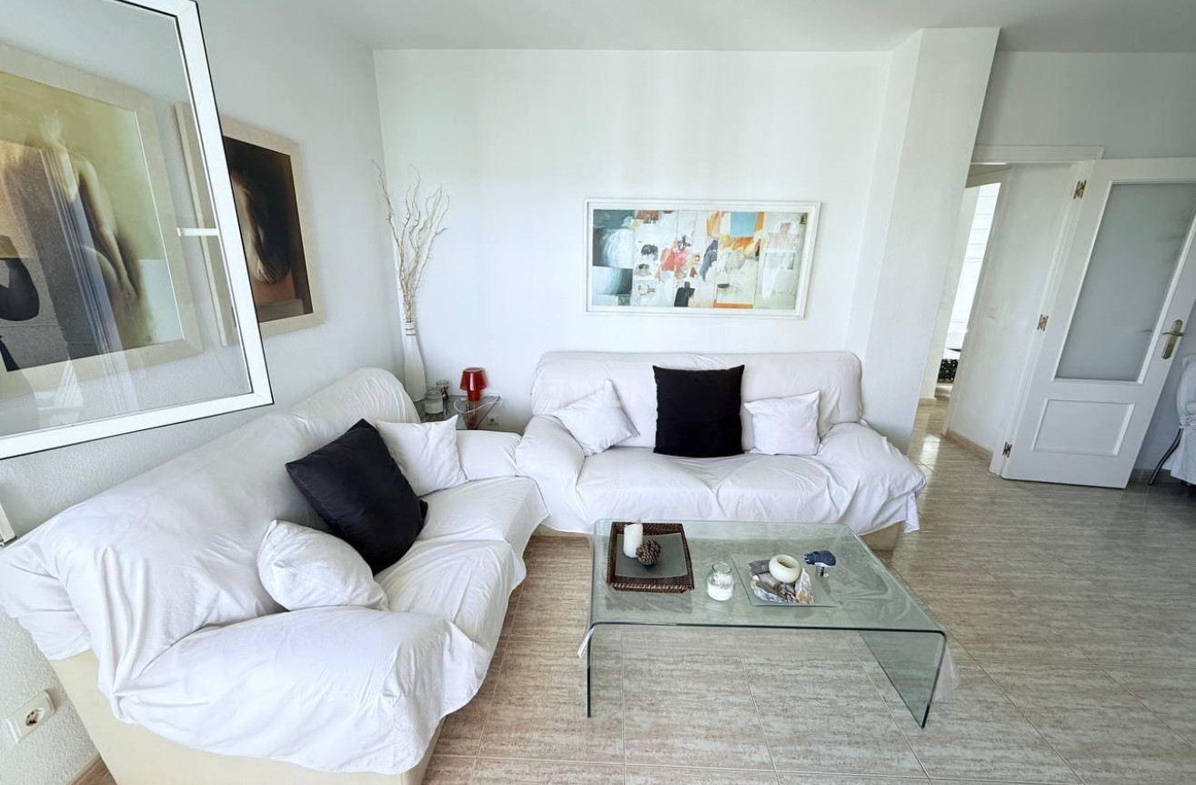 Odsprzedaż - Mieszkanie w bloku - Orihuela Costa - Campoamor