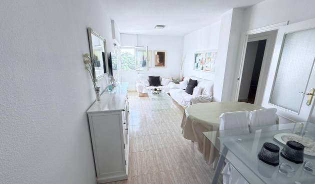 Odsprzedaż - Mieszkanie w bloku - Orihuela Costa - Campoamor