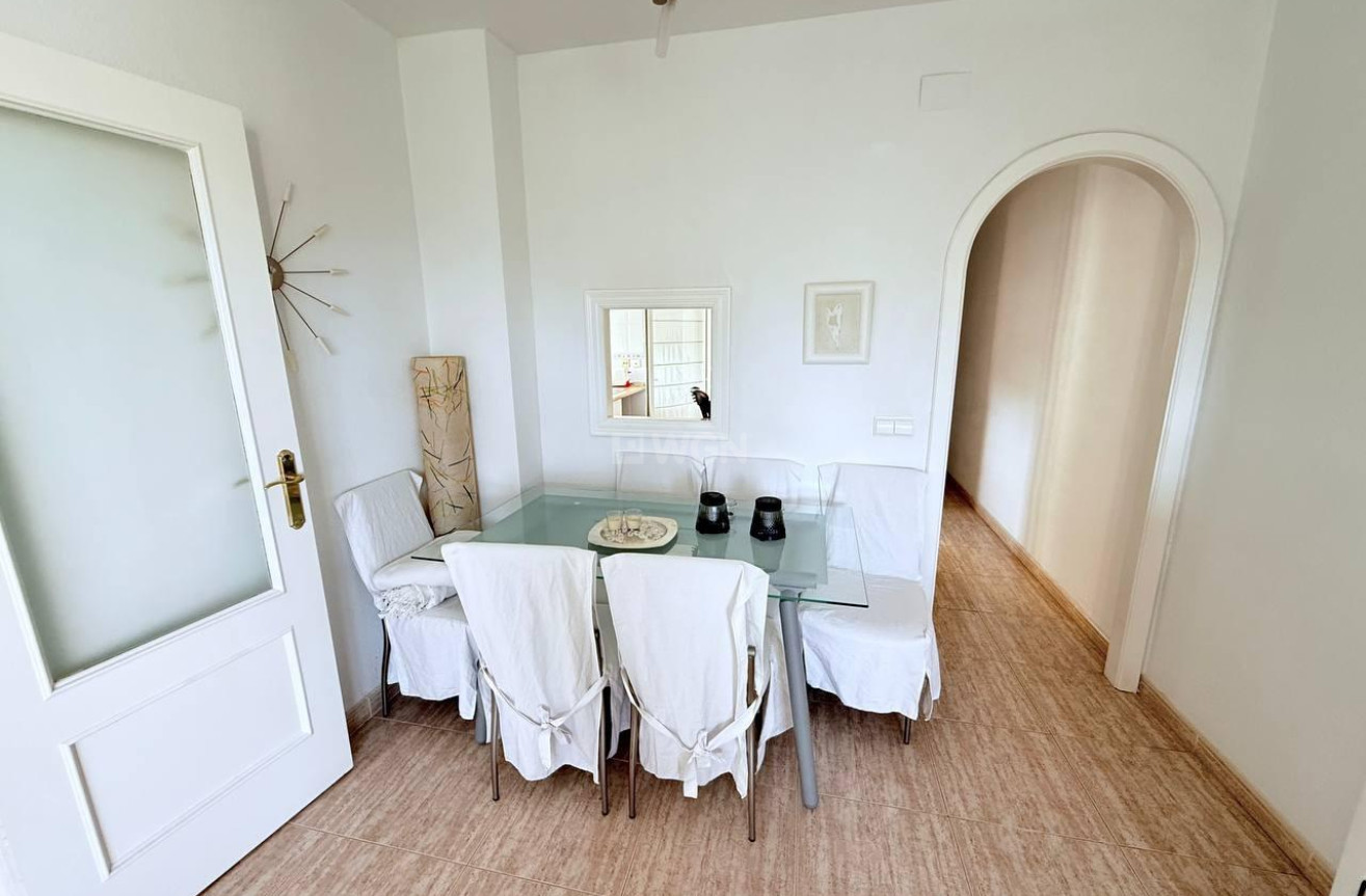 Odsprzedaż - Mieszkanie w bloku - Orihuela Costa - Campoamor