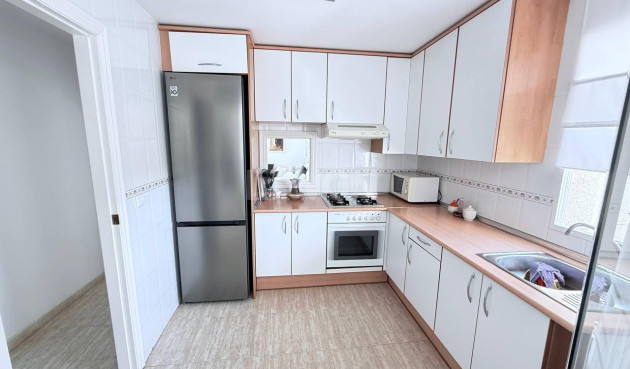 Odsprzedaż - Mieszkanie w bloku - Orihuela Costa - Campoamor