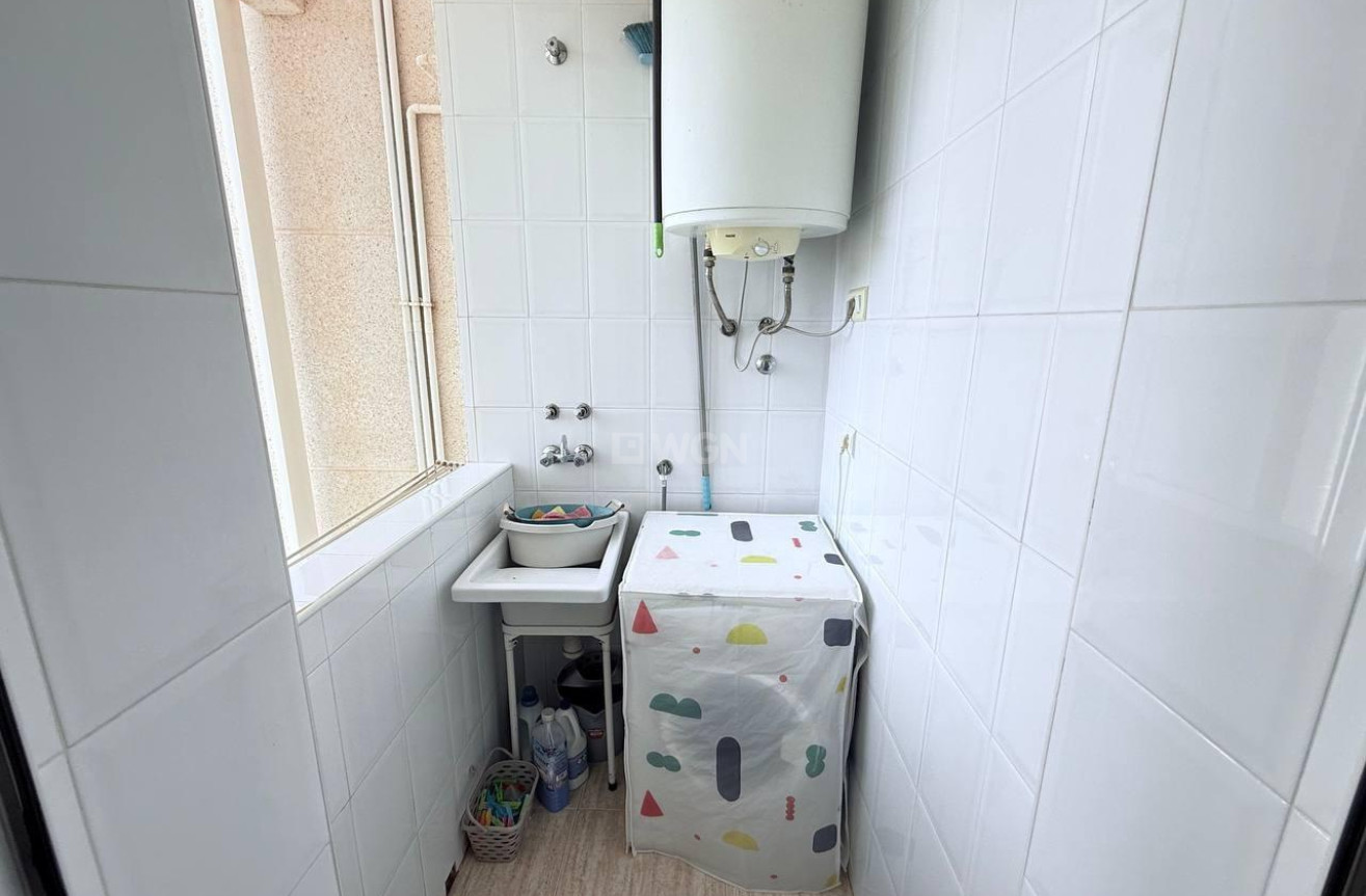 Odsprzedaż - Mieszkanie w bloku - Orihuela Costa - Campoamor