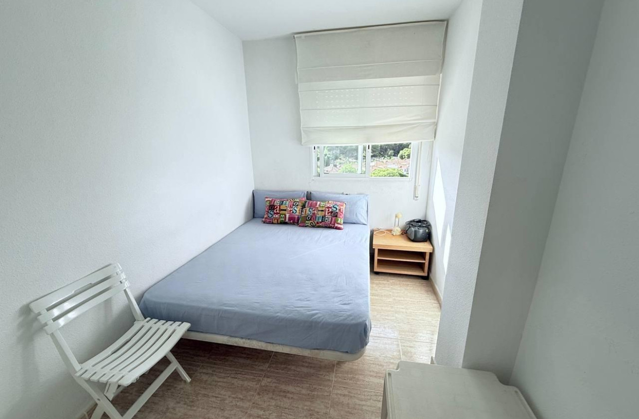 Odsprzedaż - Mieszkanie w bloku - Orihuela Costa - Campoamor