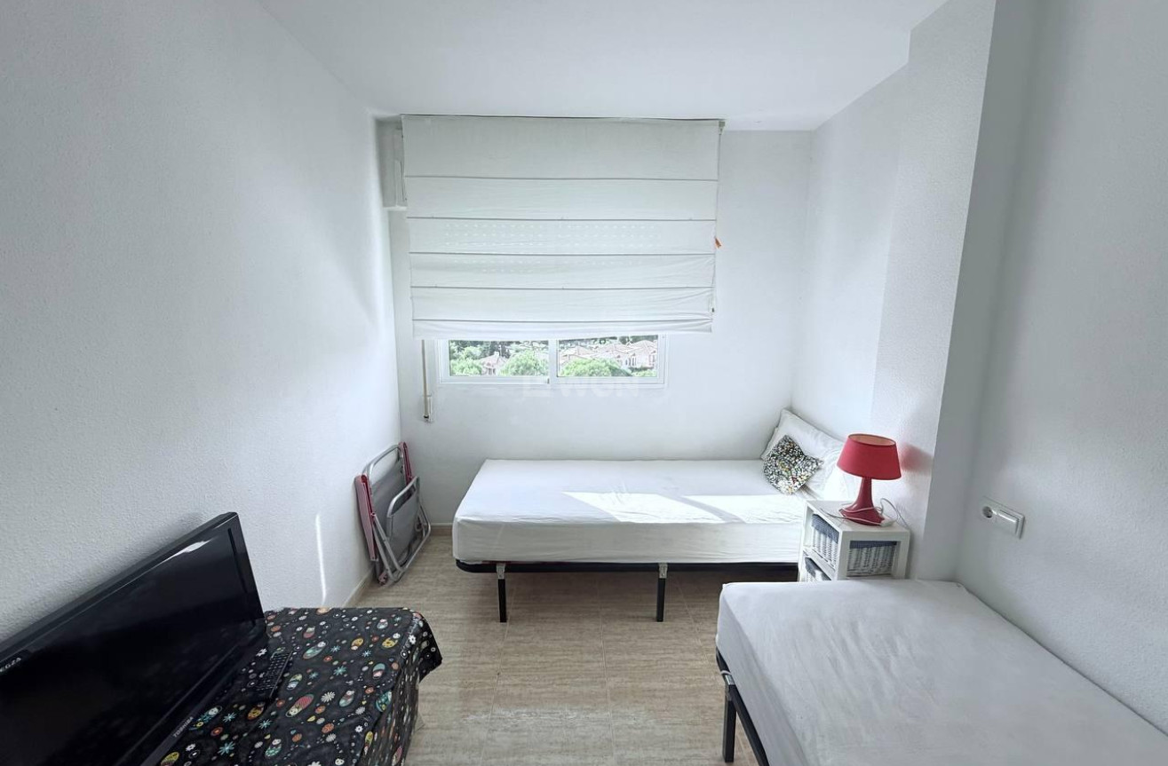 Odsprzedaż - Mieszkanie w bloku - Orihuela Costa - Campoamor