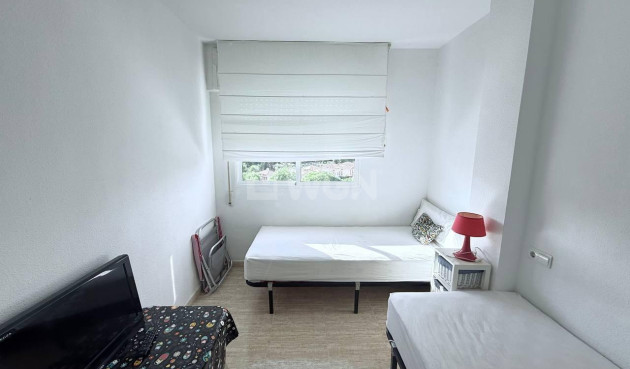 Odsprzedaż - Mieszkanie w bloku - Orihuela Costa - Campoamor