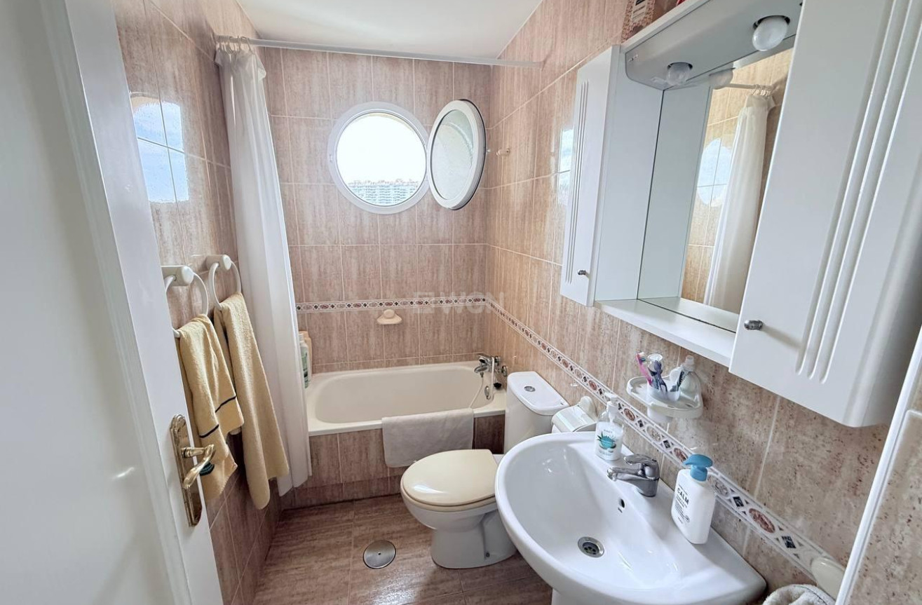 Odsprzedaż - Mieszkanie w bloku - Orihuela Costa - Campoamor