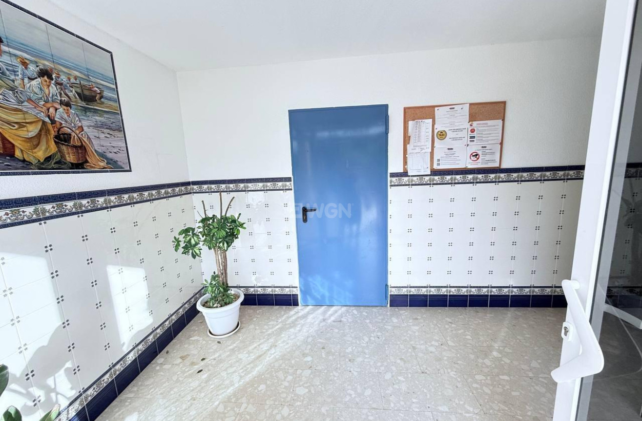 Odsprzedaż - Mieszkanie w bloku - Orihuela Costa - Campoamor