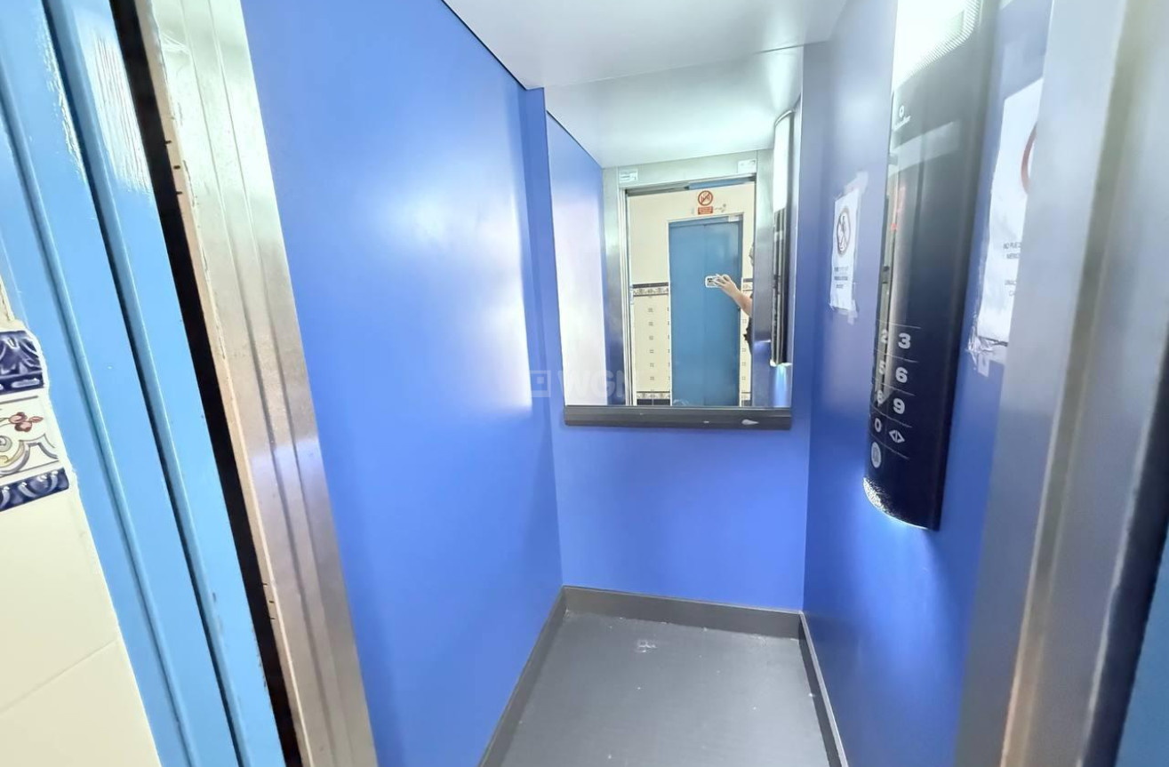 Odsprzedaż - Mieszkanie w bloku - Orihuela Costa - Campoamor