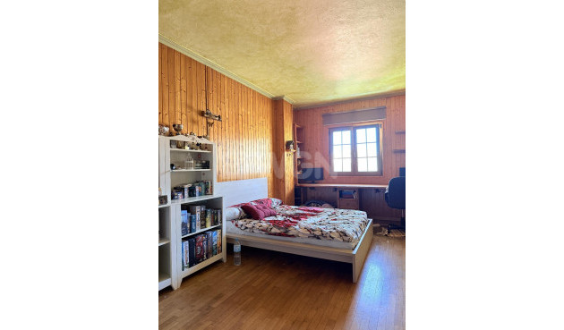 Odsprzedaż - Kamienica - Torrevieja