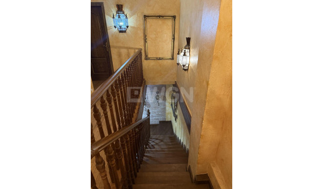 Odsprzedaż - Kamienica - Torrevieja