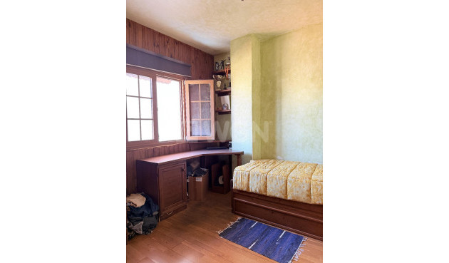 Odsprzedaż - Kamienica - Torrevieja