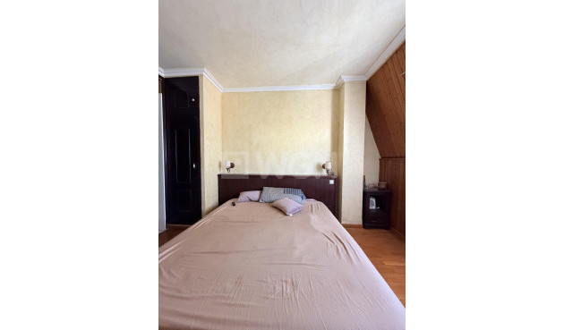 Odsprzedaż - Kamienica - Torrevieja