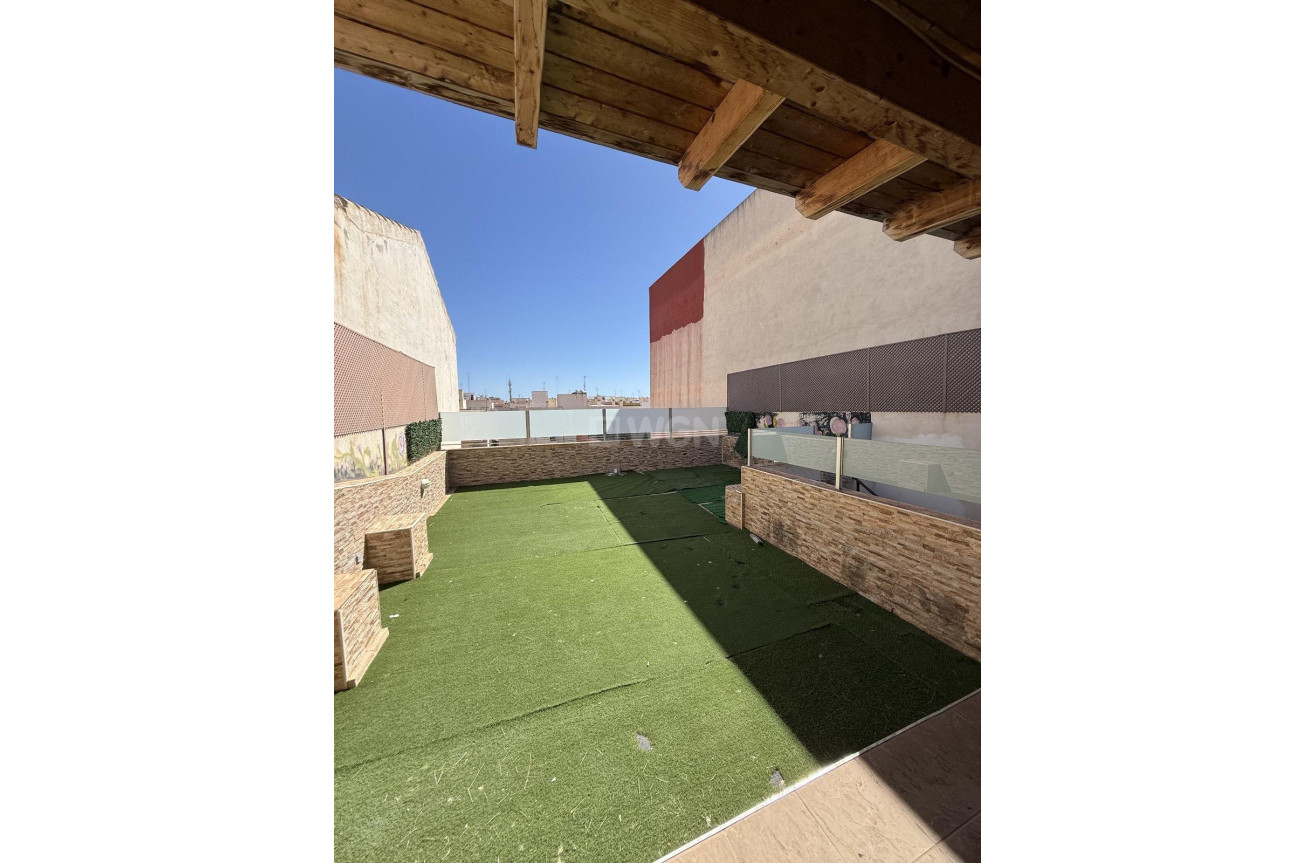 Odsprzedaż - Kamienica - Torrevieja