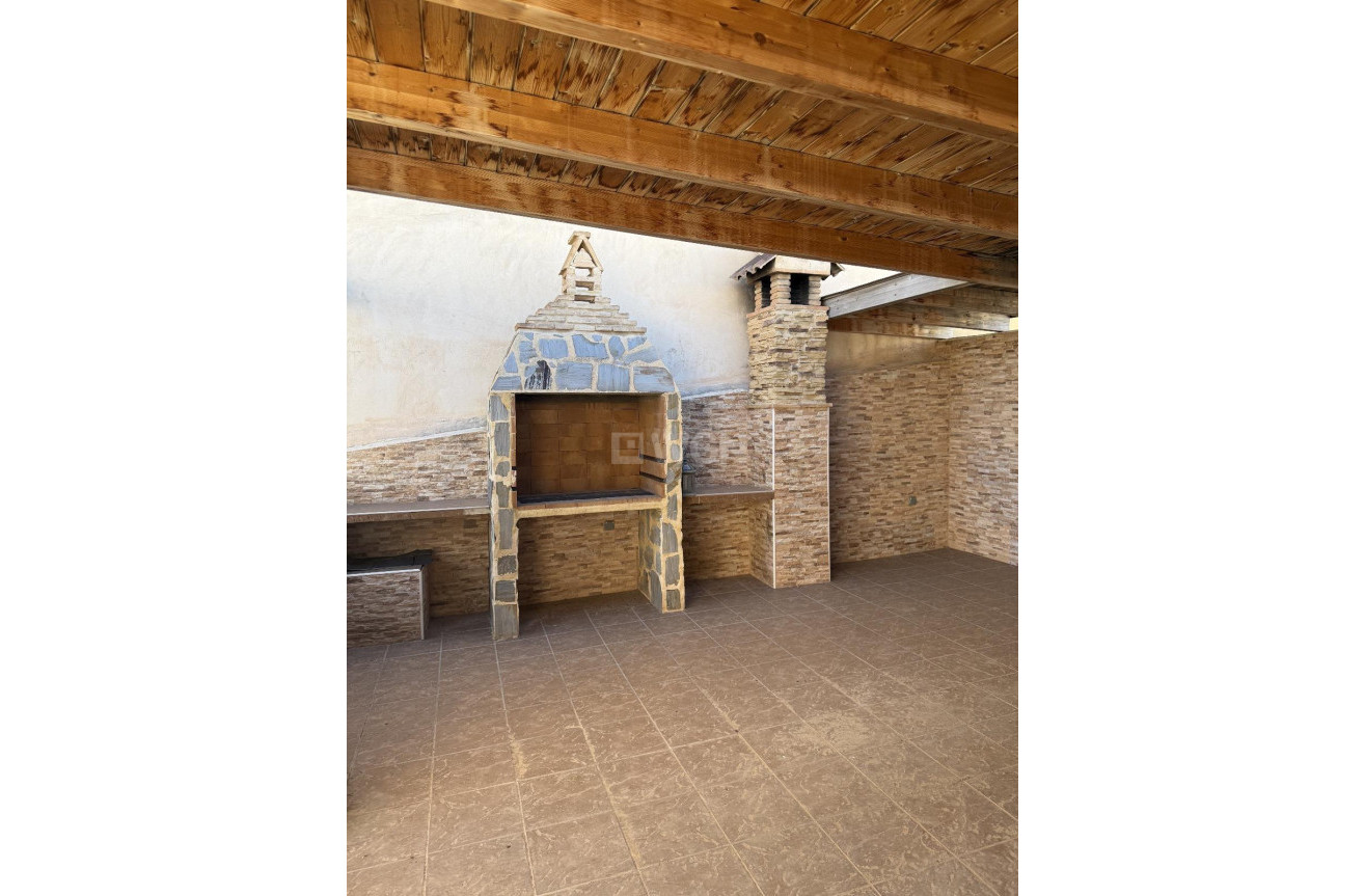 Odsprzedaż - Kamienica - Torrevieja