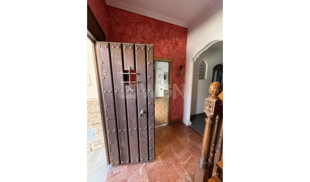 Odsprzedaż - Kamienica - Torrevieja