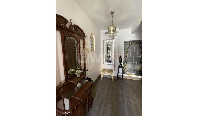 Odsprzedaż - Kamienica - Torrevieja