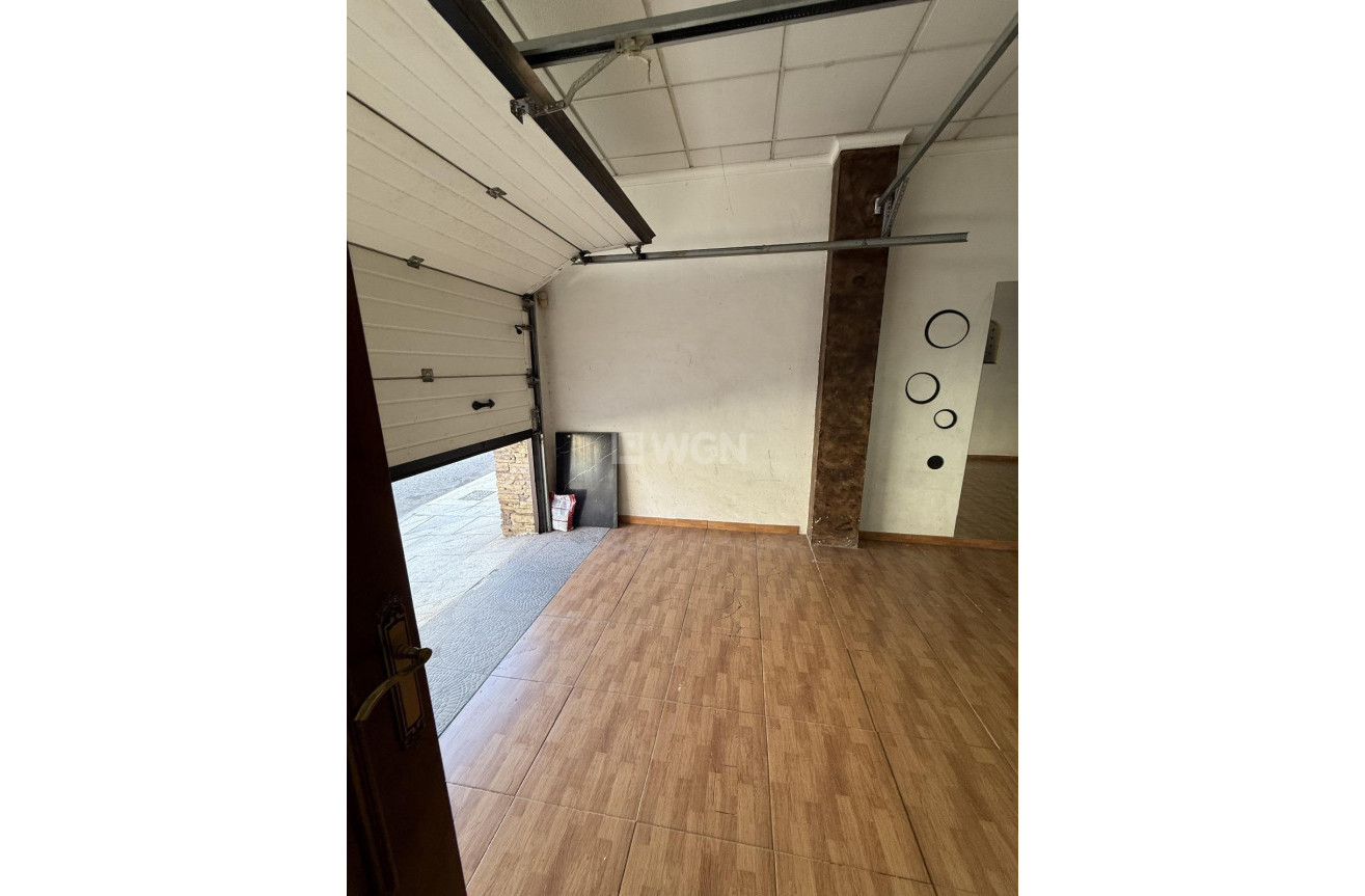 Odsprzedaż - Kamienica - Torrevieja