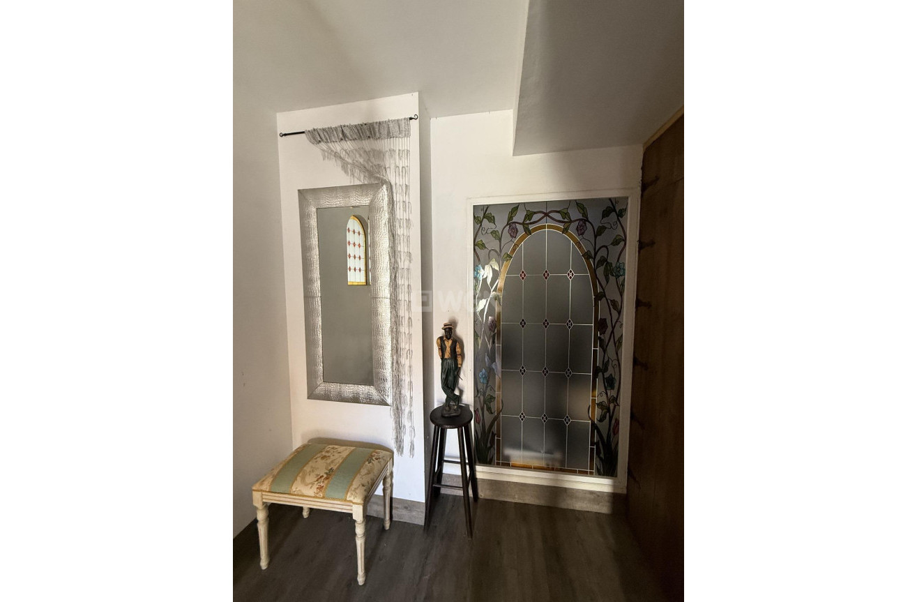 Odsprzedaż - Kamienica - Torrevieja