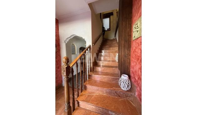 Odsprzedaż - Kamienica - Torrevieja