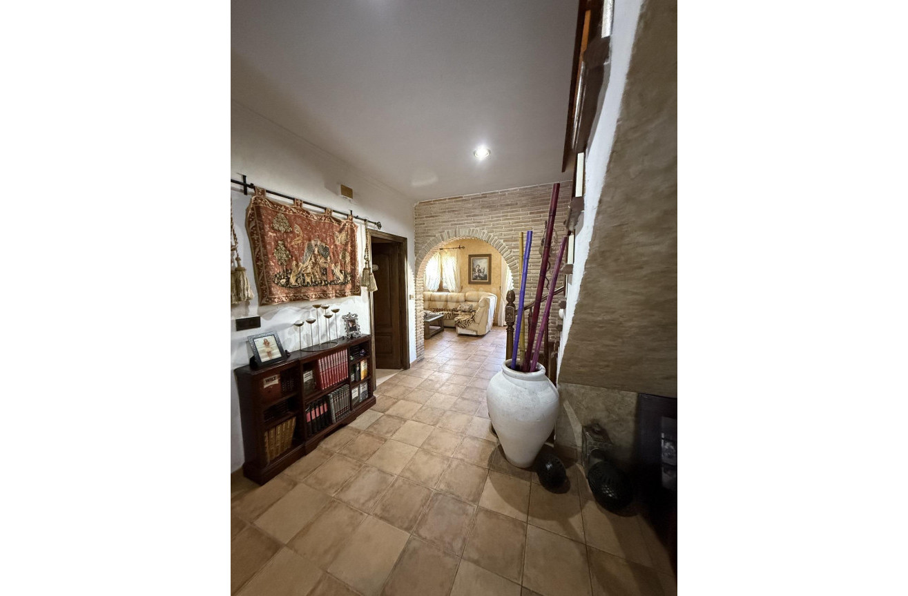 Odsprzedaż - Kamienica - Torrevieja