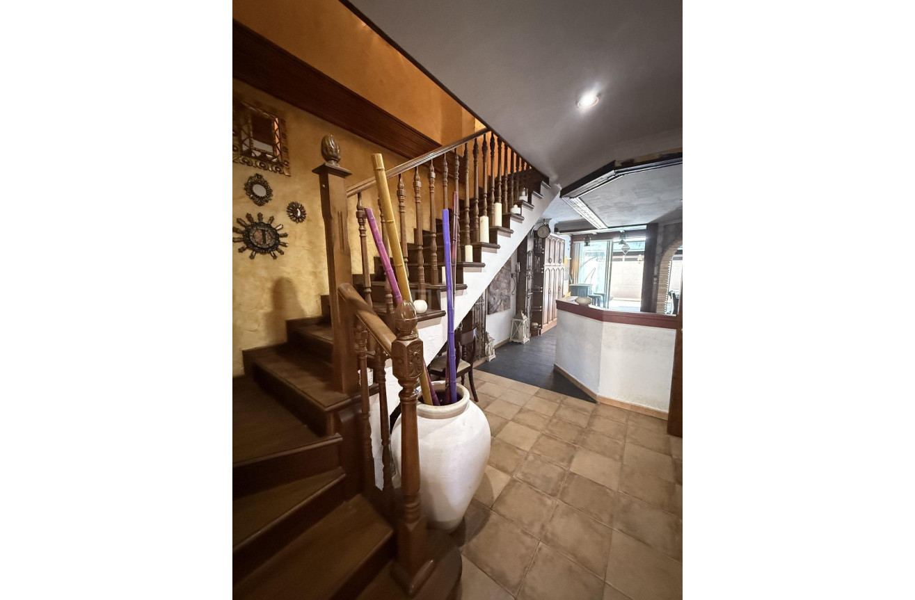 Odsprzedaż - Kamienica - Torrevieja