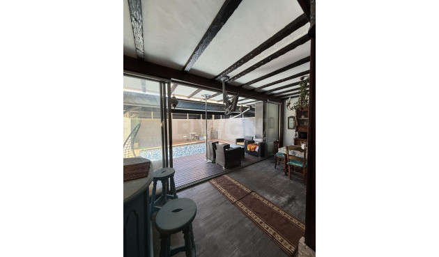 Odsprzedaż - Kamienica - Torrevieja