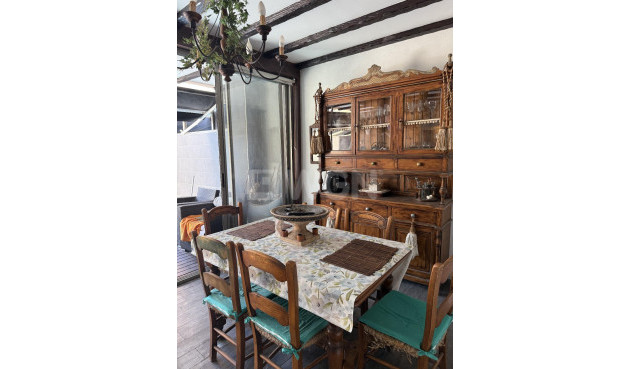 Odsprzedaż - Kamienica - Torrevieja