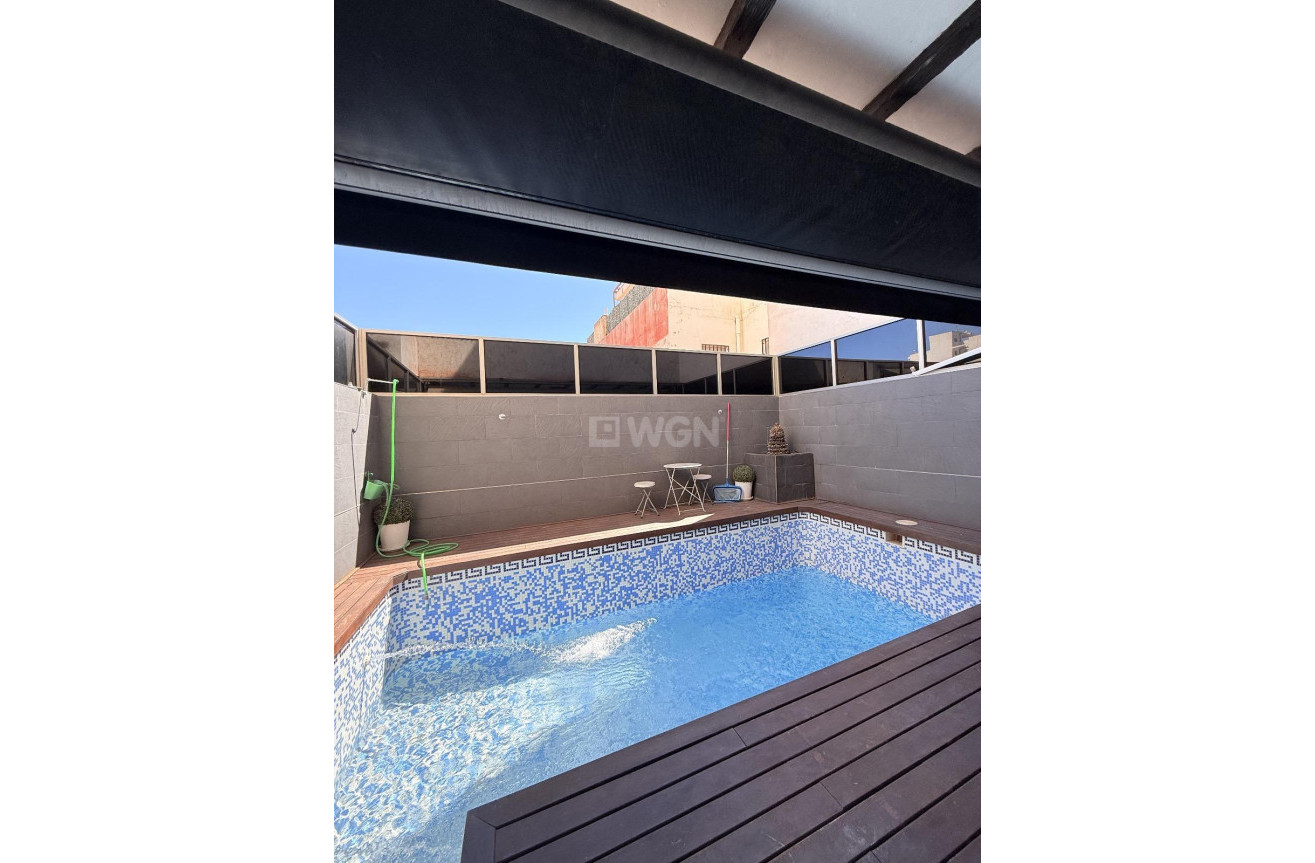 Odsprzedaż - Kamienica - Torrevieja