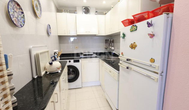 Odsprzedaż - Mieszkanie w bloku - Torrevieja - Costa Blanca