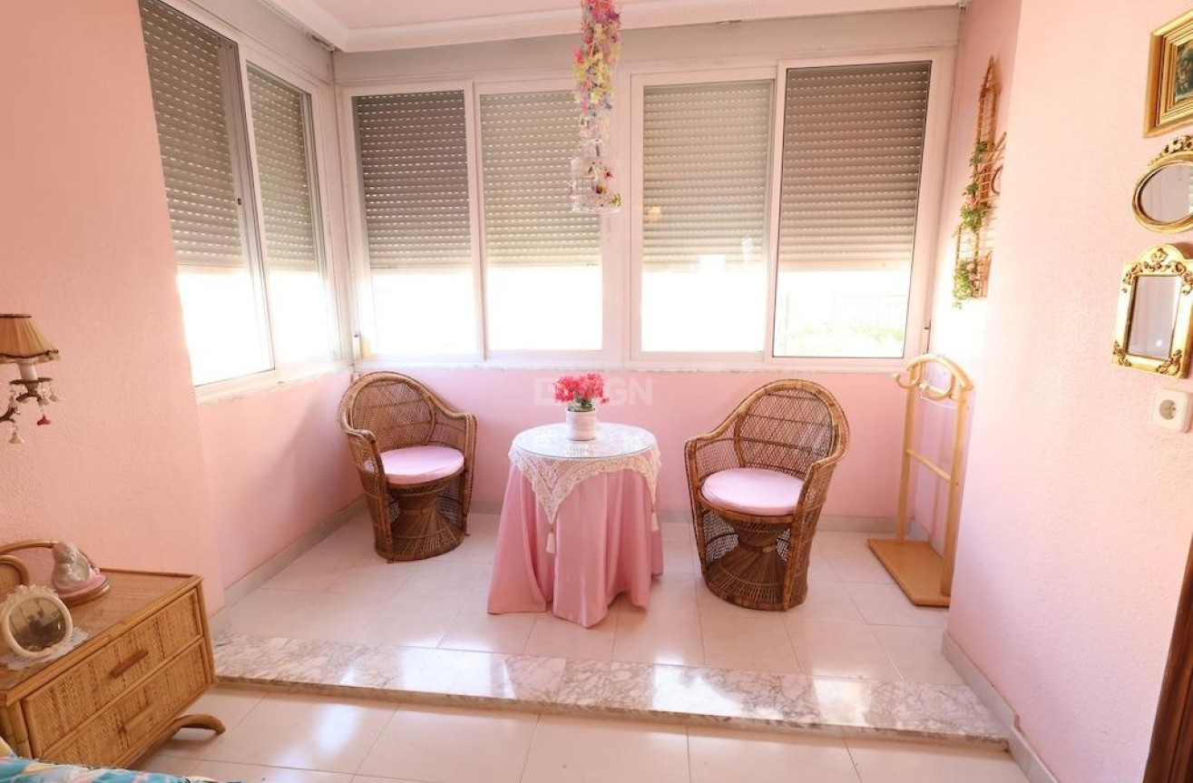 Odsprzedaż - Mieszkanie w bloku - Torrevieja - Costa Blanca