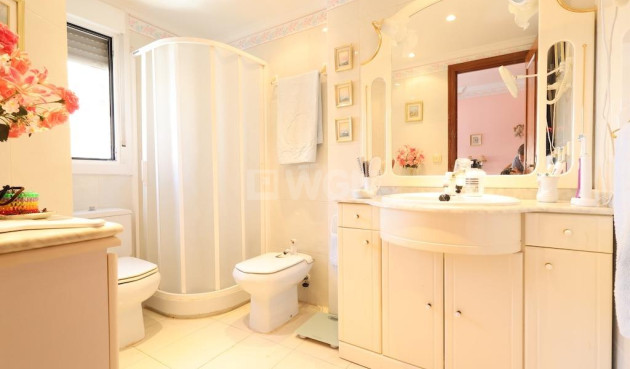 Odsprzedaż - Mieszkanie w bloku - Torrevieja - Costa Blanca