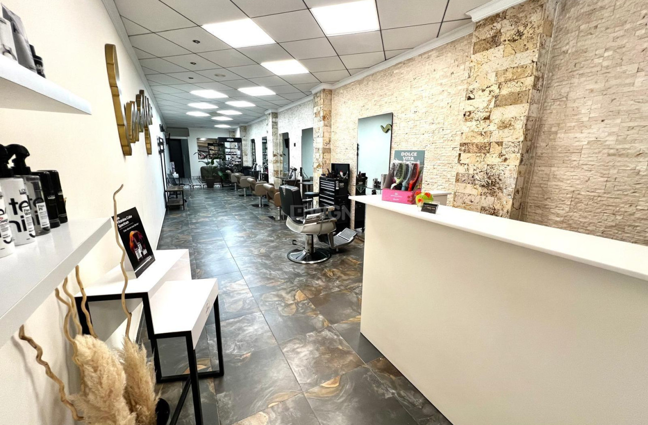 Odsprzedaż - Reklama w telewizji - Torrevieja