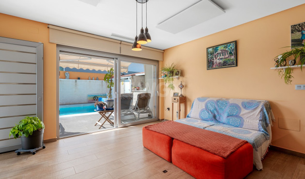 Odsprzedaż - Villa - Benijofar - Costa Blanca