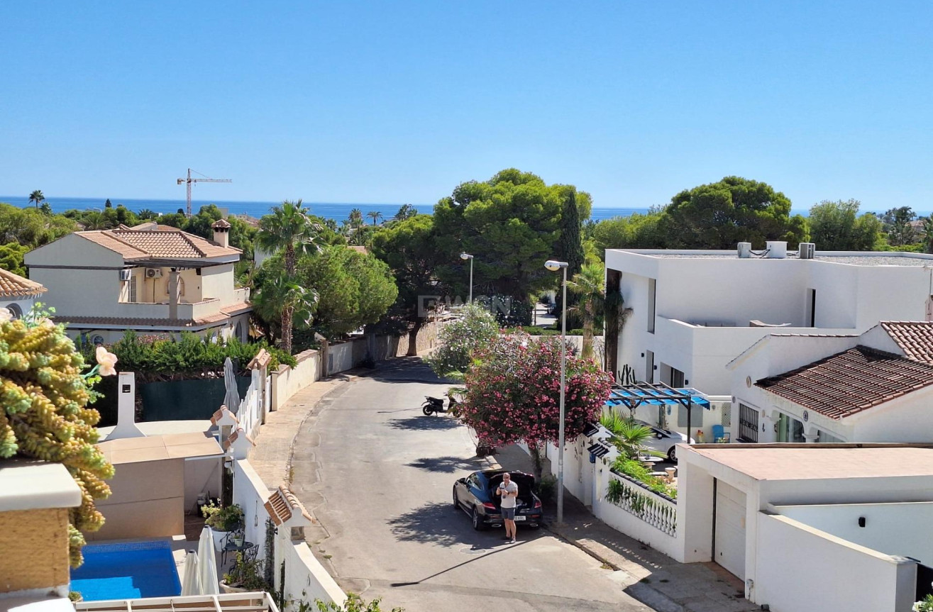 Resale - Apartment / flat - Orihuela Costa - La Zenia